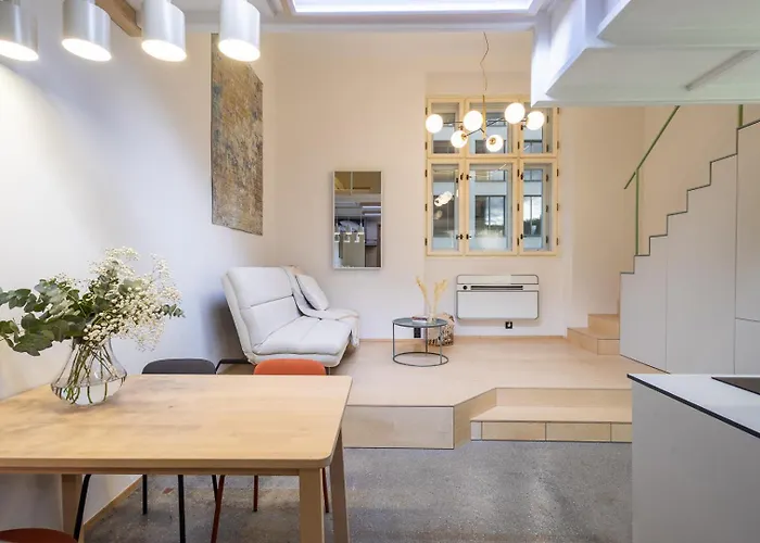 Rentero Designer Petite Stay, * Πράγα