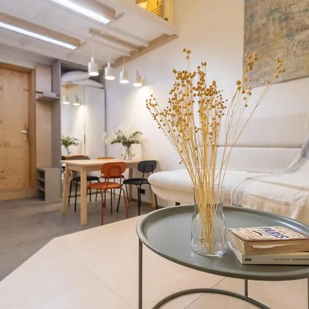 Rentero Designer Petite Stay, Apartment